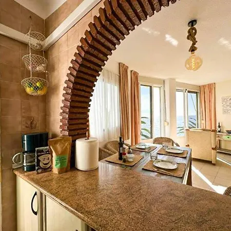 Mit Direktem Meerblick In Apartment Nerja